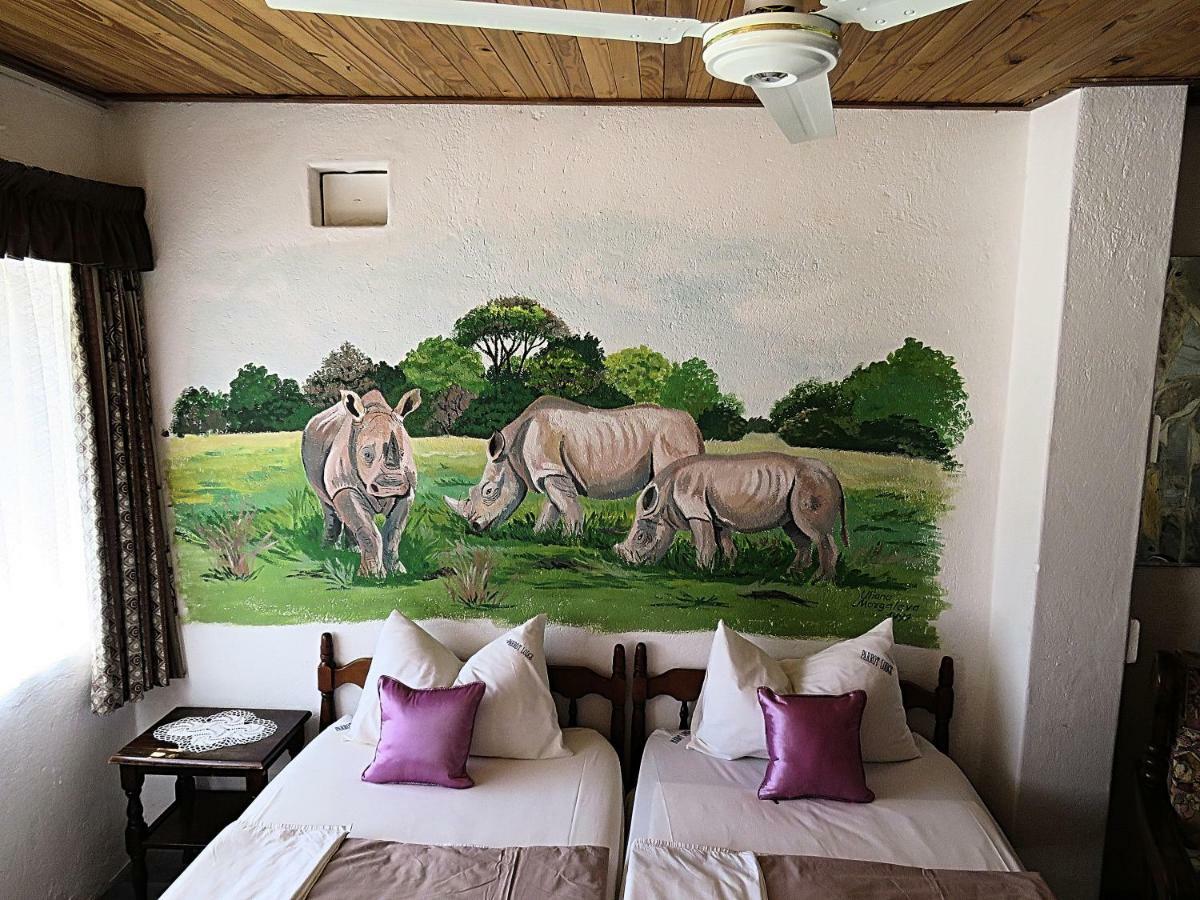 Parrot Lodge Bulawayo Εξωτερικό φωτογραφία