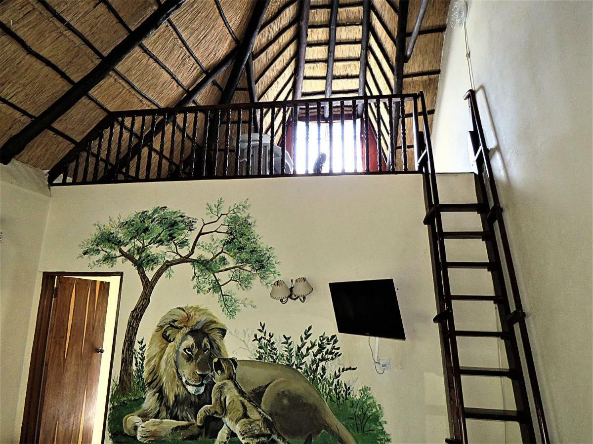 Parrot Lodge Bulawayo Εξωτερικό φωτογραφία