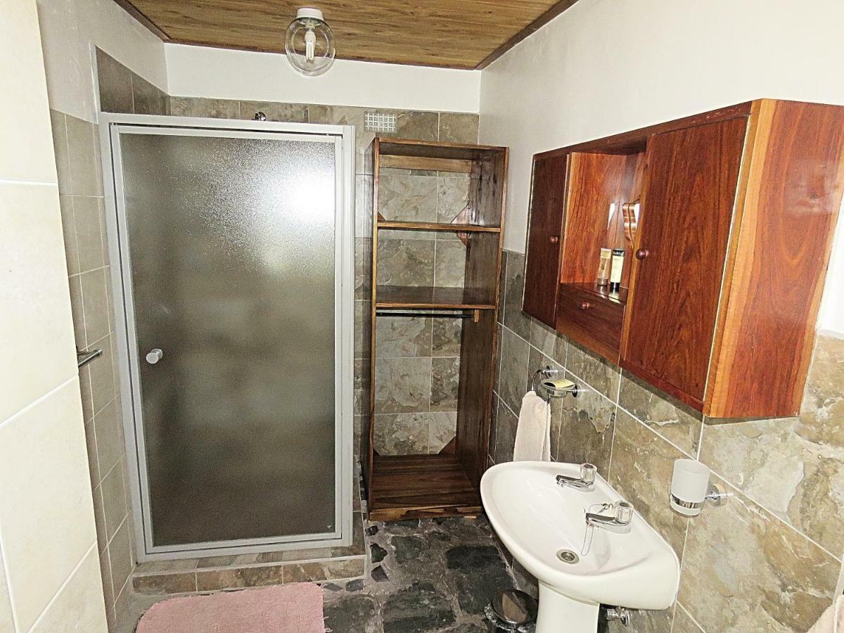 Parrot Lodge Bulawayo Εξωτερικό φωτογραφία