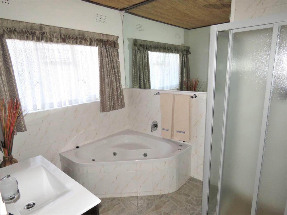 Parrot Lodge Bulawayo Εξωτερικό φωτογραφία